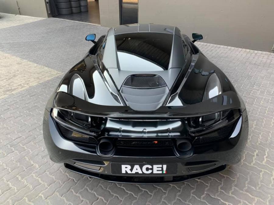  McLaren 720S by RACE! on Vossen Wheels 2019 года  (фото 9 из 21)